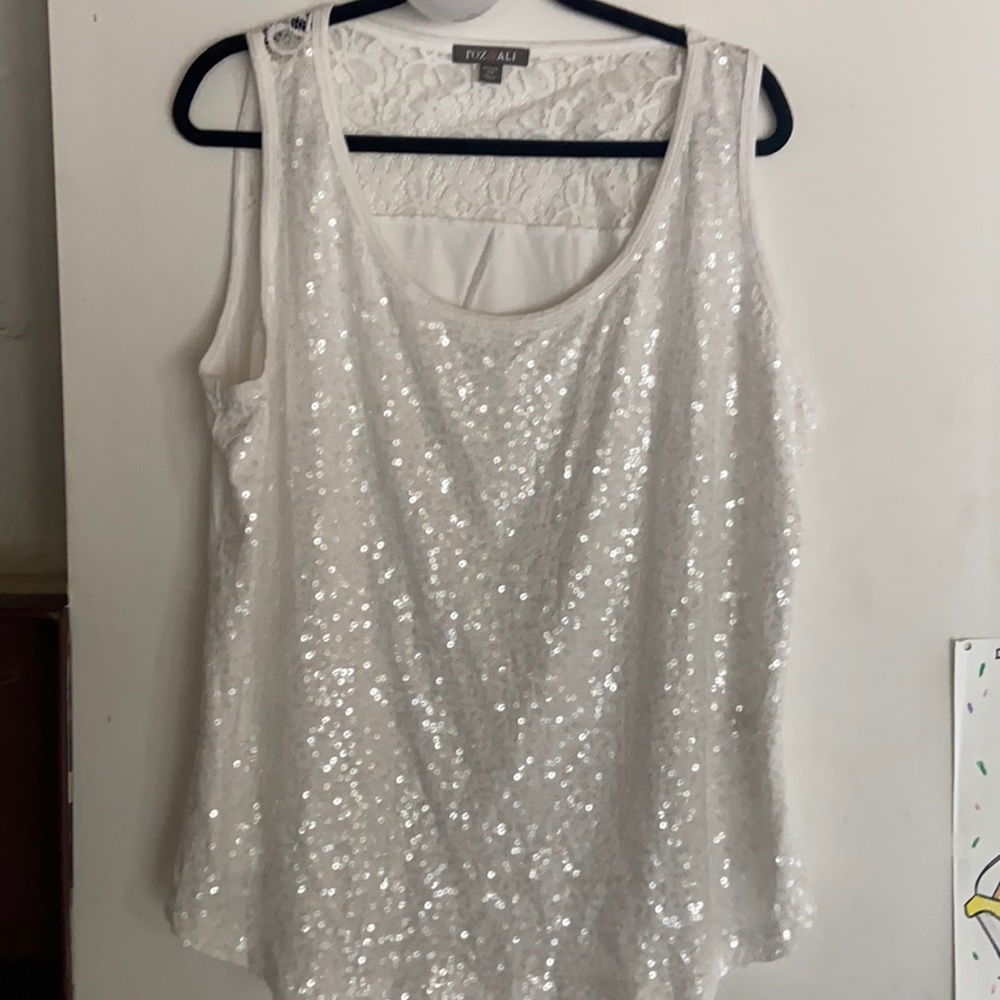 White sparkle tank